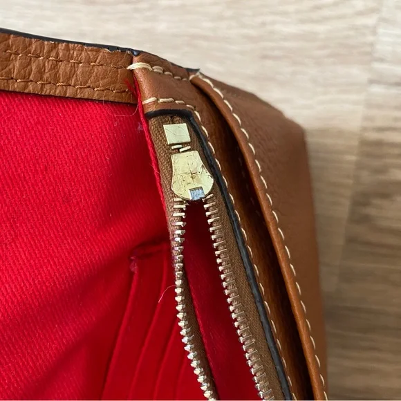 Dooney and Bourke Pebble Grain Milly Wristlet Wallet Missing Strap - Picture 4 of 7